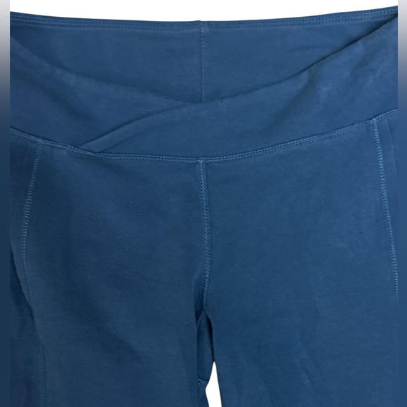 Free people FP Movement Turn Out Leggings in Sapphire - Picture 8 of 10